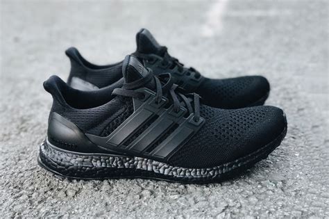 black ultra boost shoes